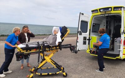 Met de Zeeuwse WensAmbulance naar haar geboortedorp